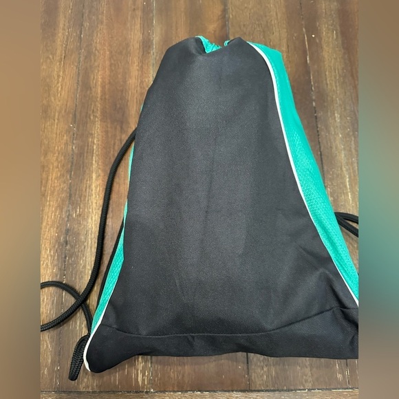 Adidas backpack - Picture 4 of 11